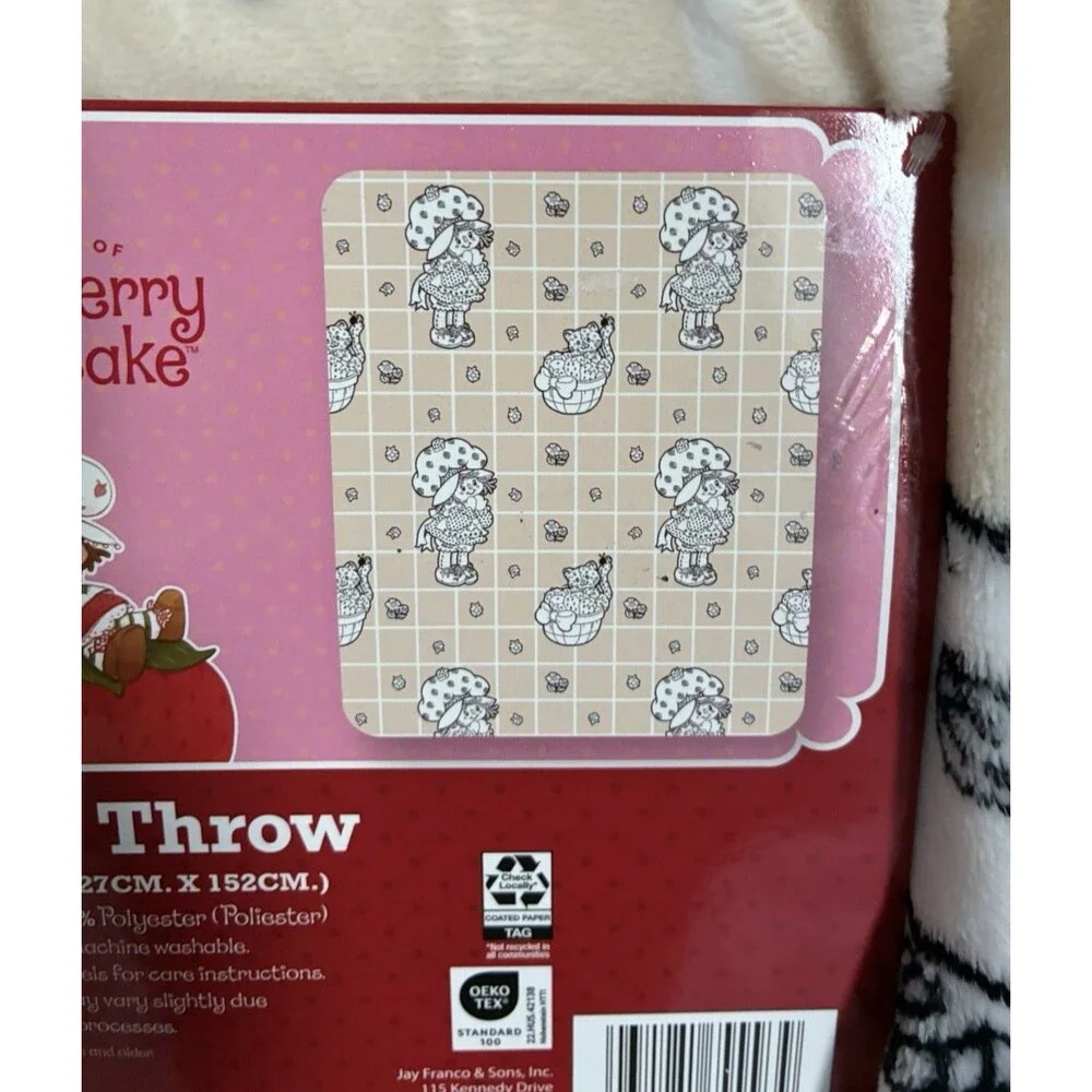 Strawberry Shortcake Plush Throw Blanket 50x60 Cream Floral Soft New 2025